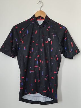 EUC Mens Small MEC Black Cycling Jersey with Red & Blue Geometric Print